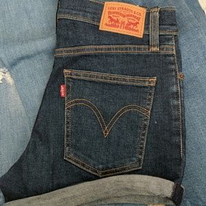 NWOT High Waisted Levi Shorts